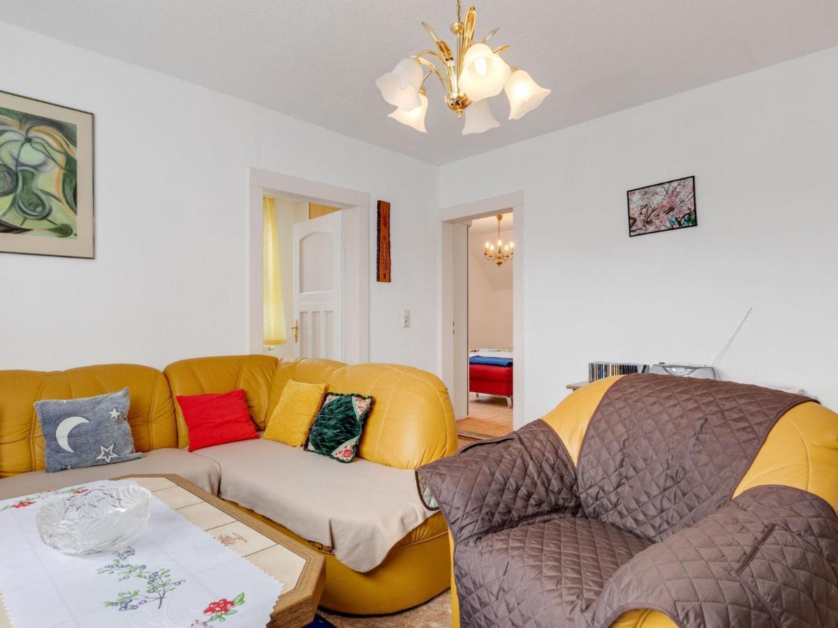 Cozy Apartment In Altenfeld With Garden 외부 사진